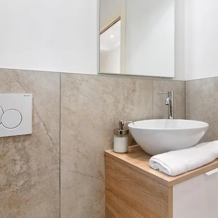 La Del In Terrazzo Appartement *
