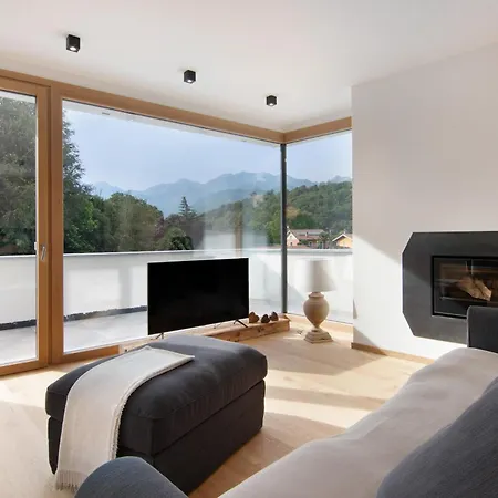 Apartman La Del In Terrazzo Colico