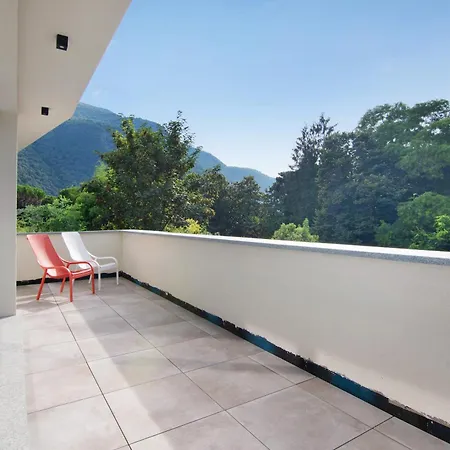 Appartement La Del In Terrazzo Colico
